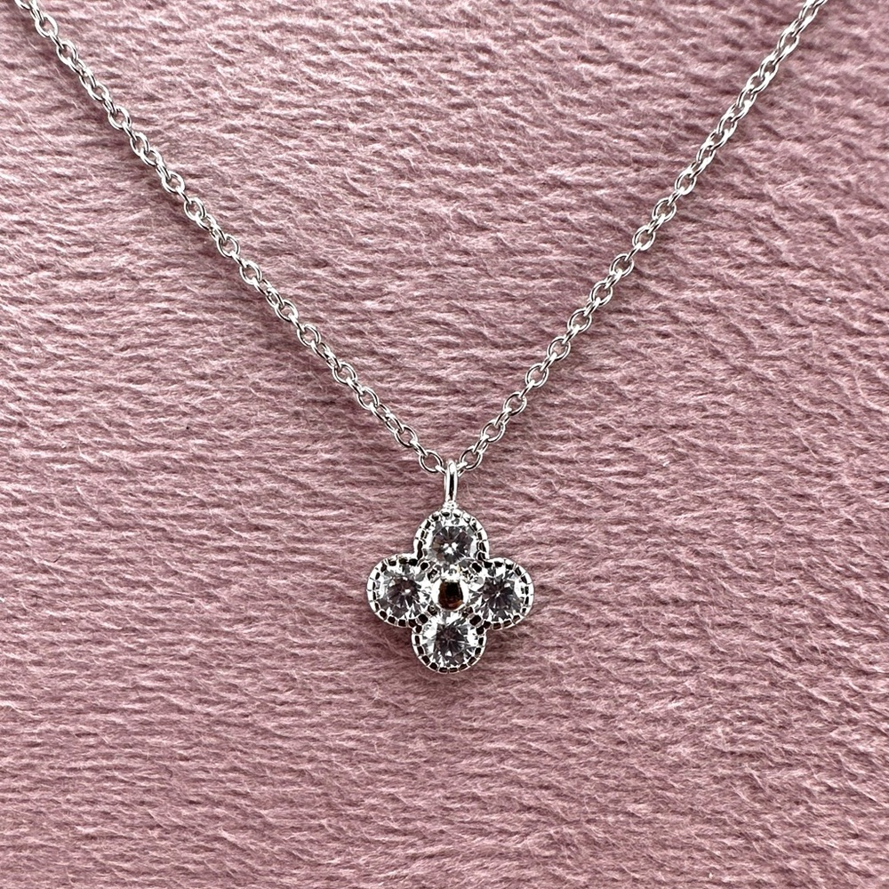 925 Solid Sterling Silver Luxury Clover Pendant Necklace